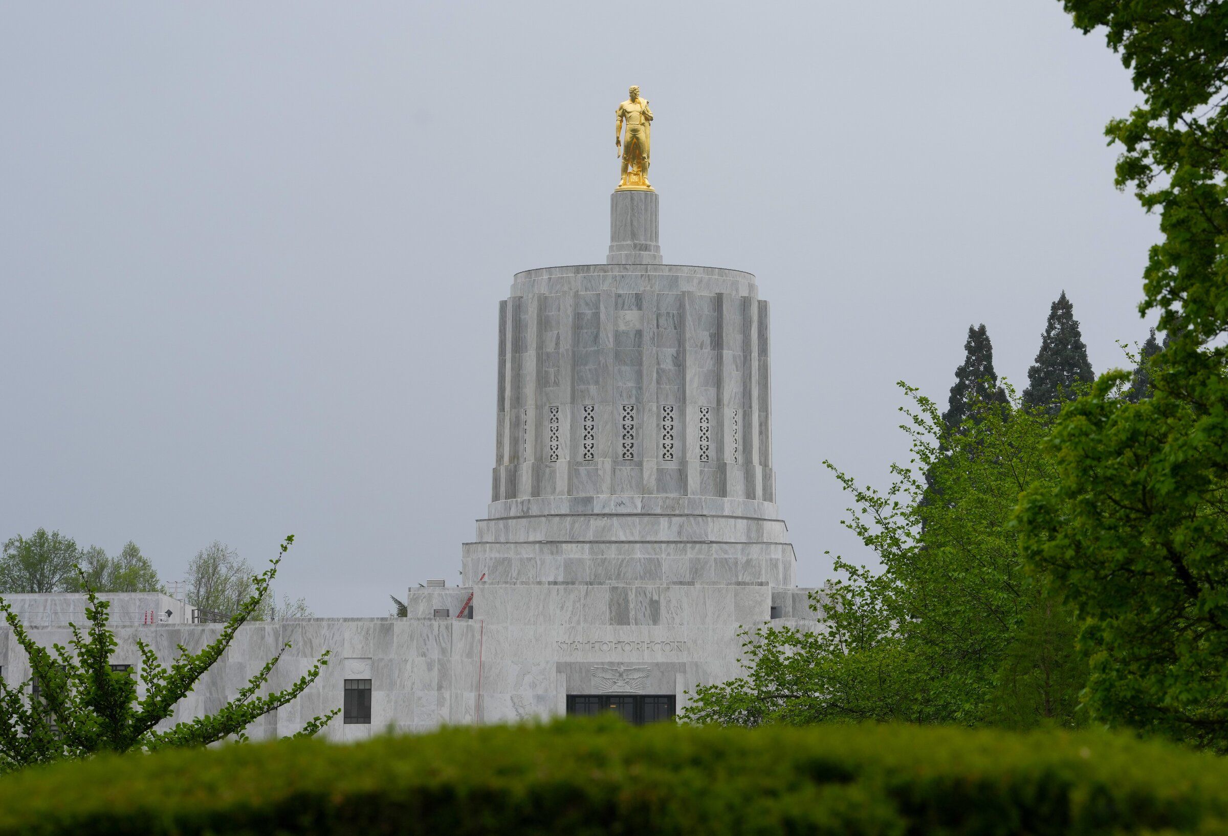 The Oregon State Capitol building is seen on April 14 in Salem, Ore. (Jenny Kane / The Associated Press)