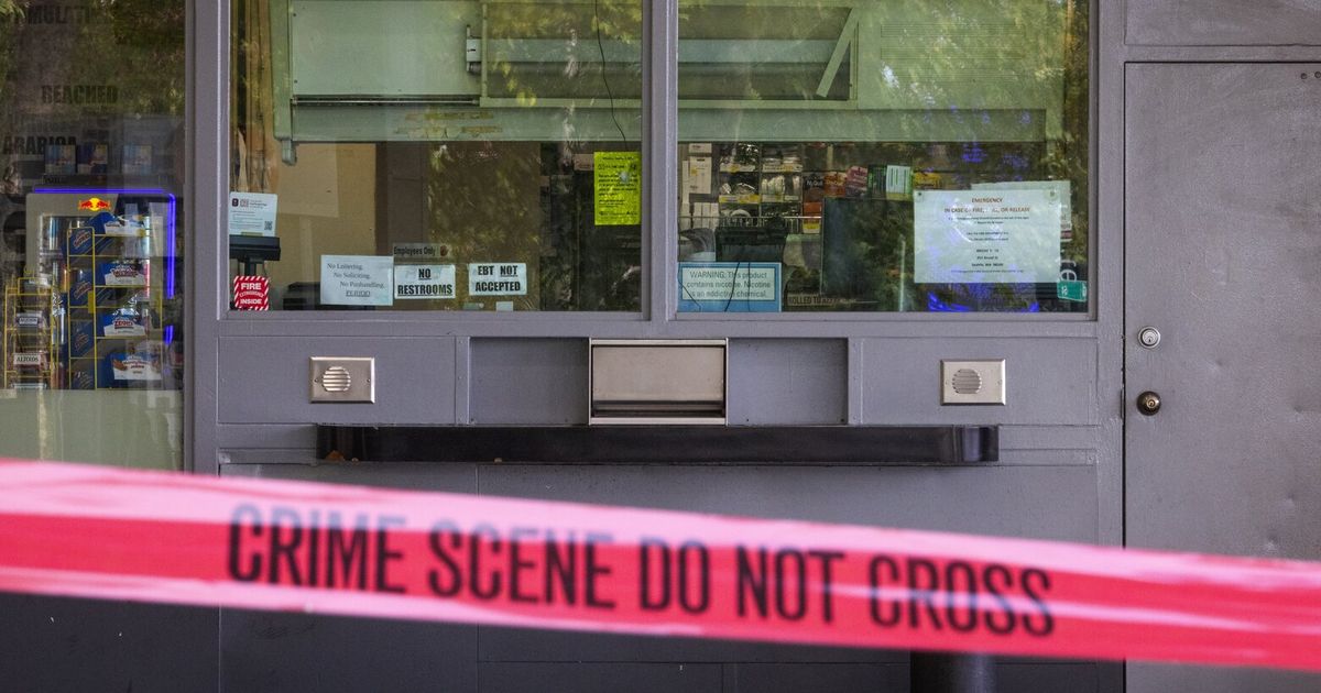 Clerk shot and killed in gas station near Seattle Center