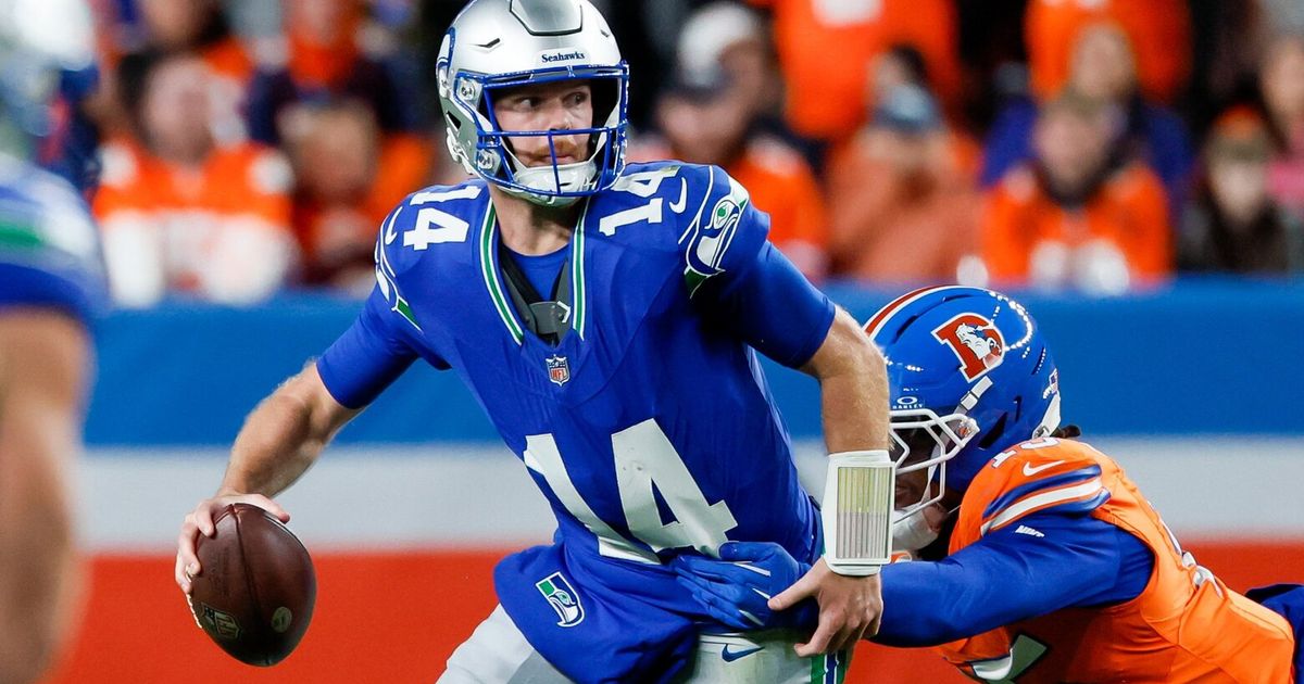 Seahawks’ disastrous loss isn’t only on Sam Darnold, but it starts with him