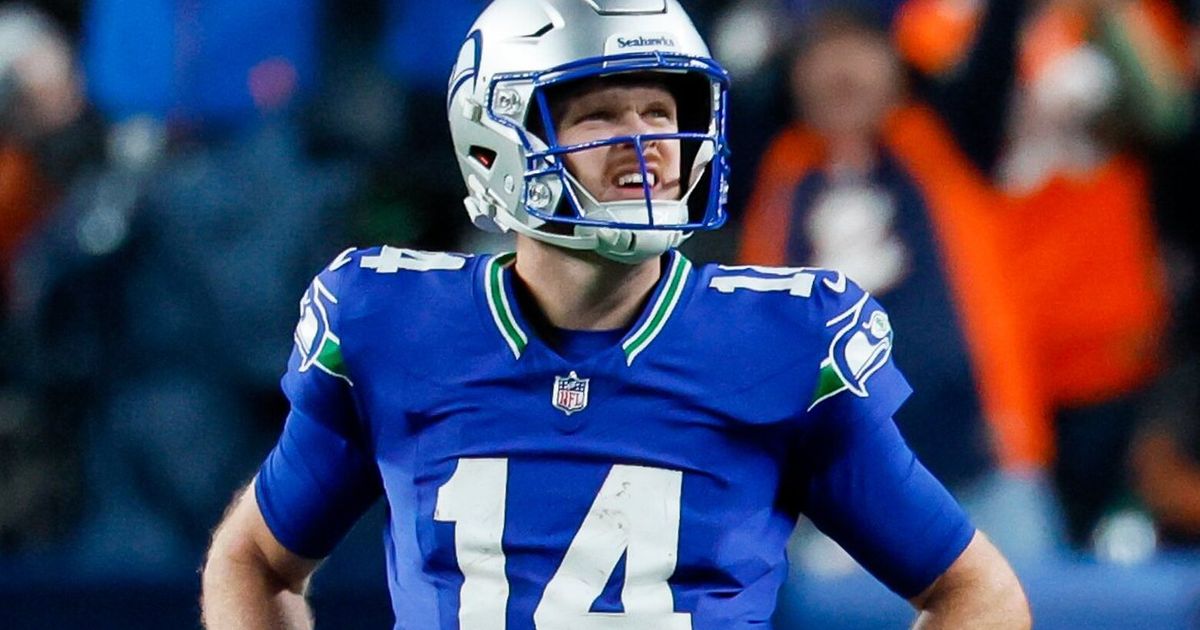 Seahawks say they aren’t benching quarterback Sam Darnold | The Seattle ...