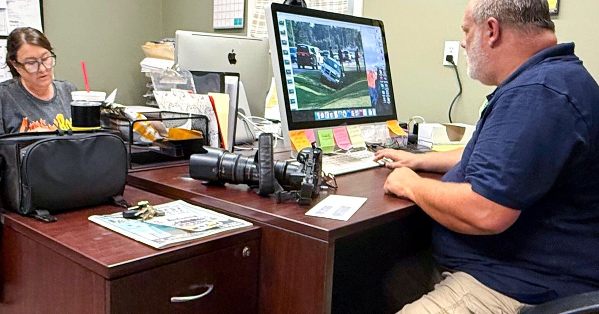 Midwest newspaper finds success going offline, spurning Facebook