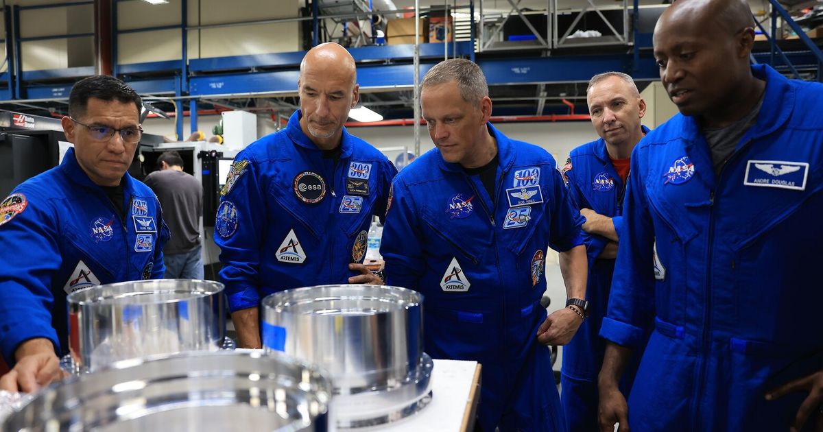 NASA adopting Apollo’s urgency to build a moon base and land astronauts within two years