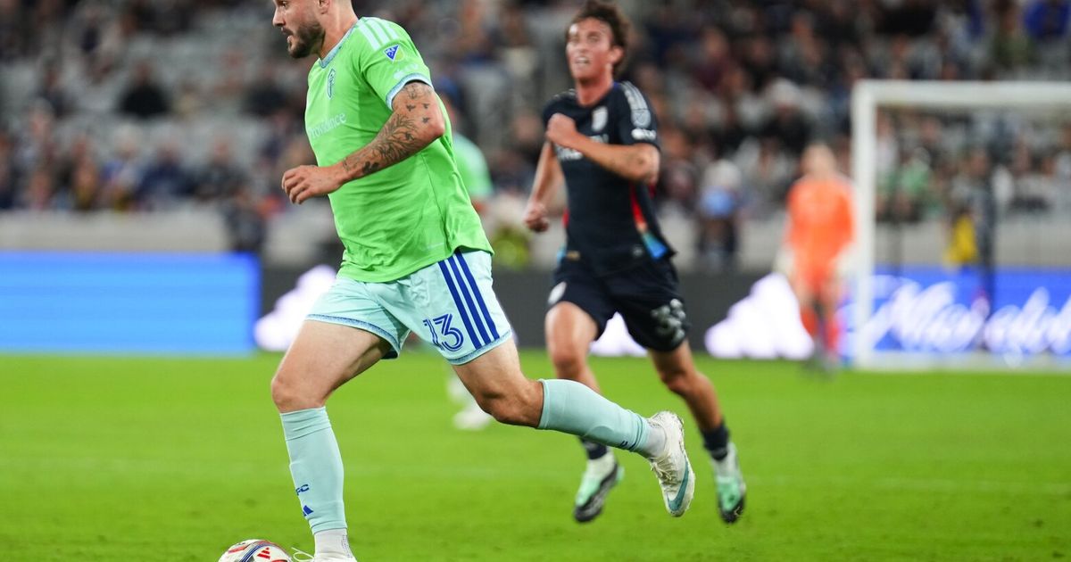 Cédric Bakambu converts a PK in stoppage time as San Diego ties the Sounders 2-2