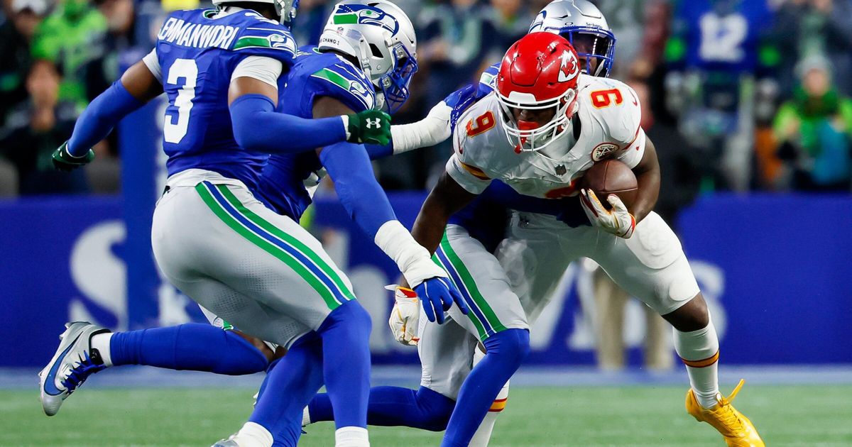 Seahawks’ win quiets critics of Kenneth Walker III decision | Analysis ...