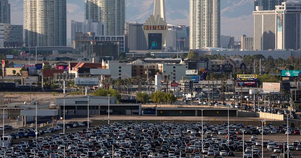 ‘Crash ur row only’: United flight turned around after passenger allegedly said he’d ‘hijack’ plane - The Seattle Times