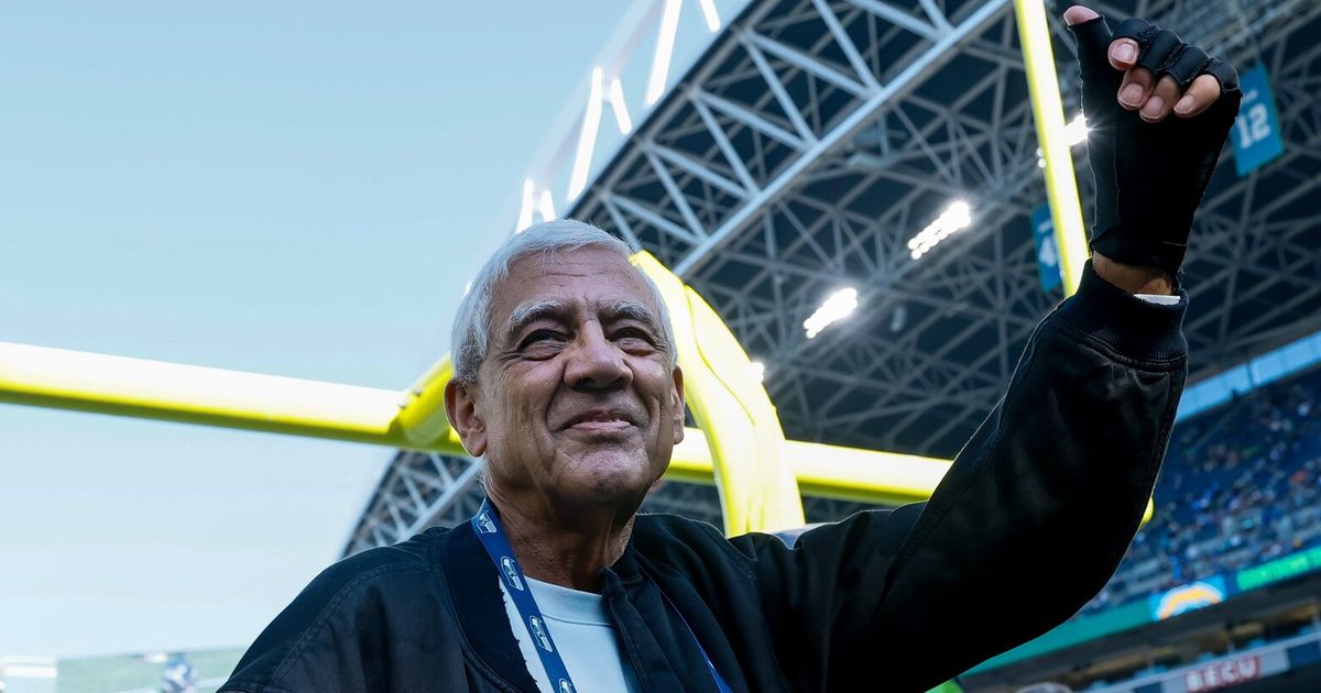 Seahawks owner Vinod Khosla bucks trend on NFL political contributions