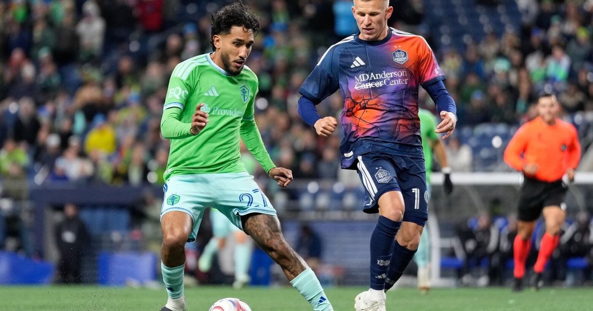 Sounders lose to Dynamo at home for first time