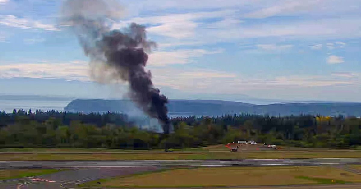Pilot worked on engine before fatal small-plane crash at Paine Field Airport