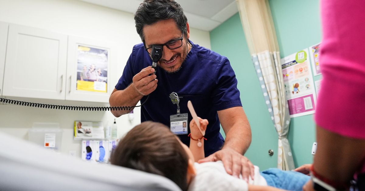 Trump-stjórn stöðvar Medicaid tryggingu fyrir hundruð þúsundir löglega innflytjenda