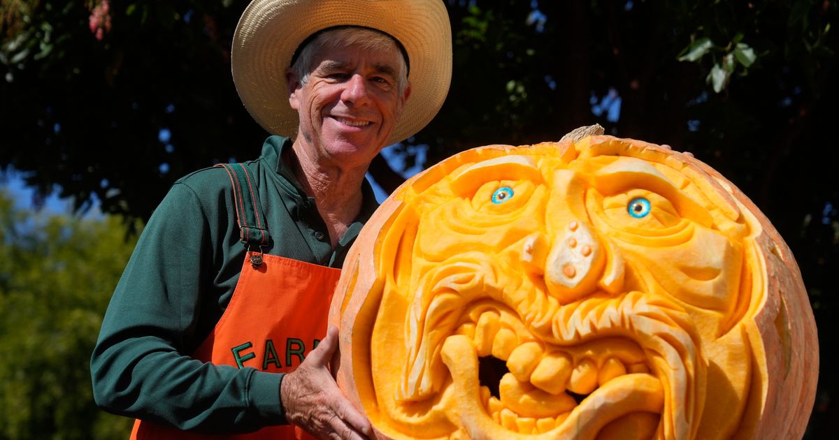‘Picasso of Pumpkin Carvers’ brings artistry to a Halloween tradition
