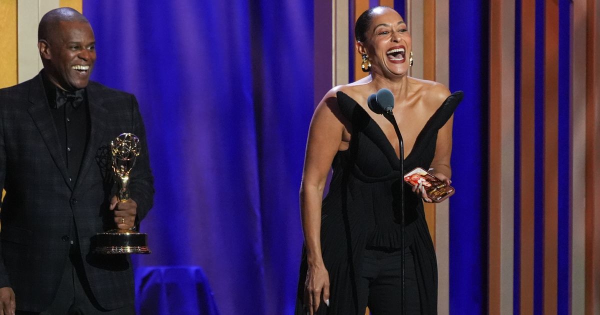 Decades after their first wins, Roger Howarth and Beth Maitland win at Daytime Emmys