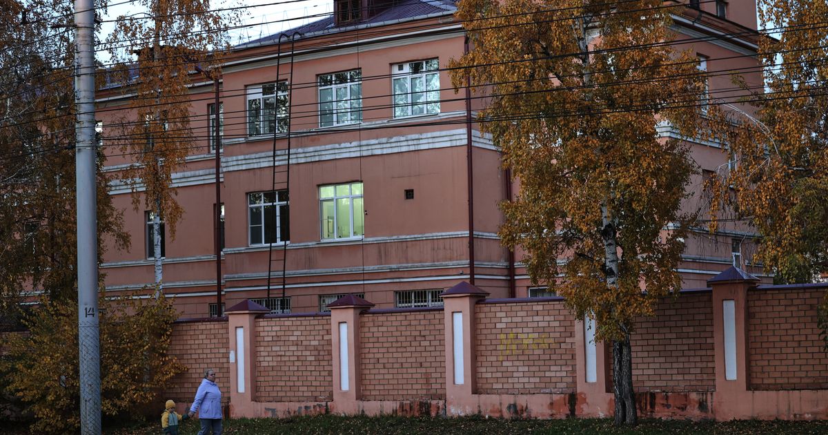 Russia keeps a tight lid on suspected case of pneumonic plague as global concerns mount